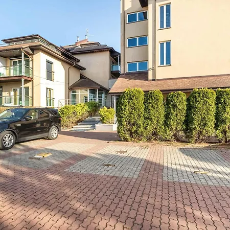 Jasne Z Parkingiem & Balkonem, Blisko Plazy By Renters Apartmán Mielno (Koszalin)